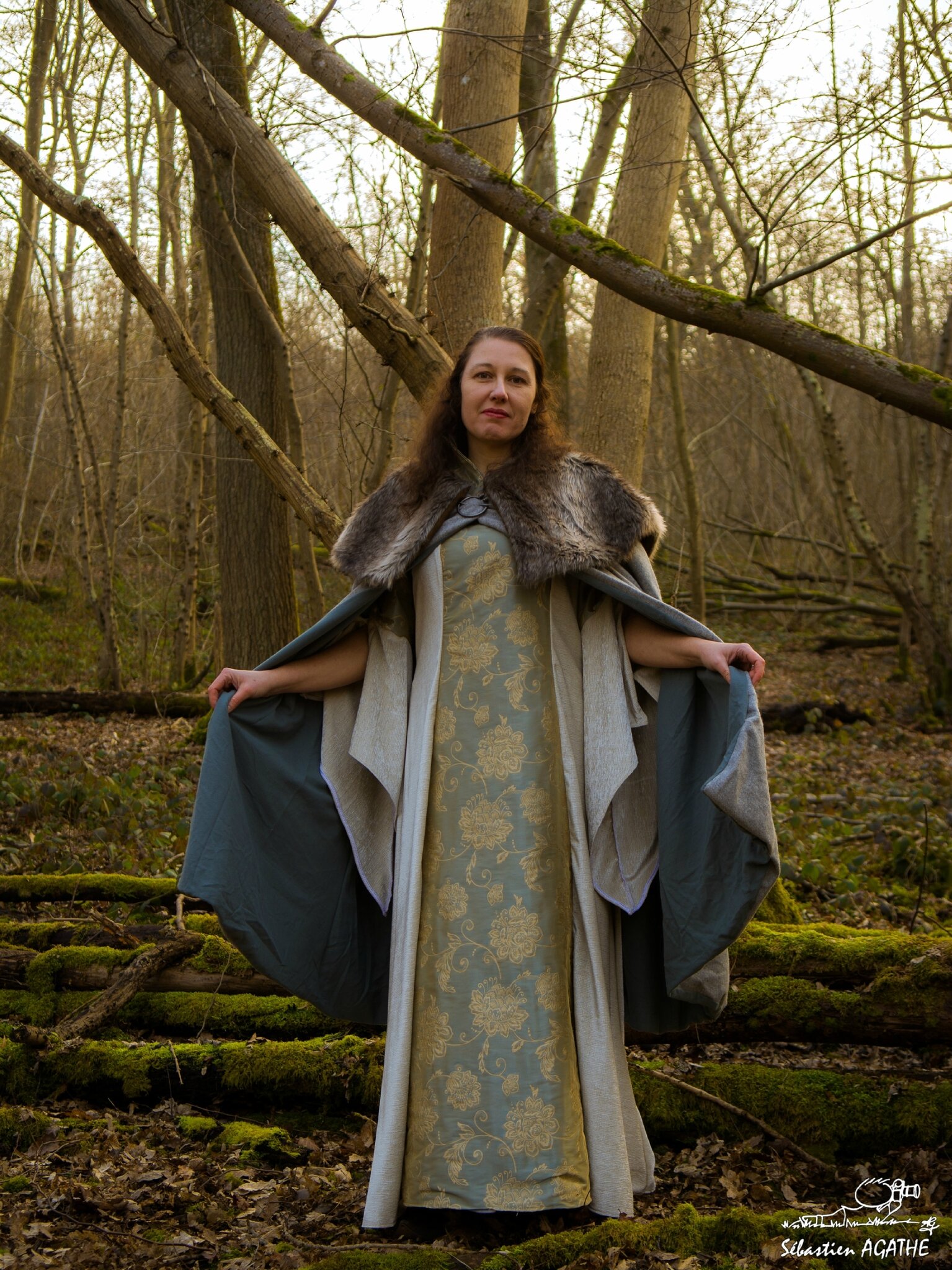 Robe médiévale velours et brocart