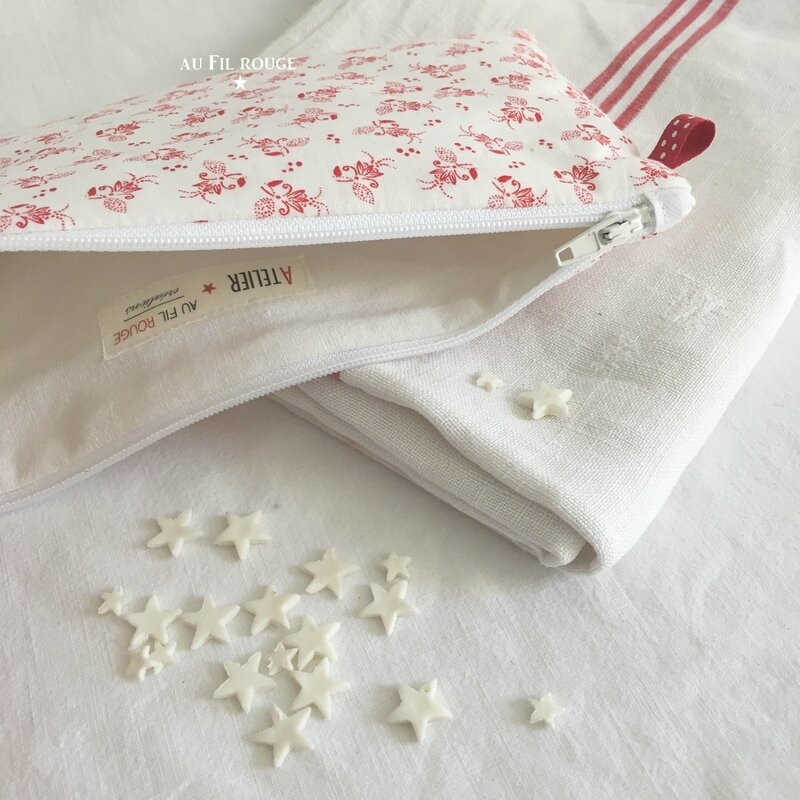 Trousse plate étoile brodée 4