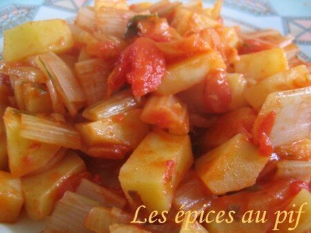 Cotes De Bettes Et Des De Pommes De Terre En Sauce Tomate Les