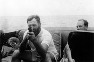 Ernest_Hemingway_Aboard_the_Pilar_1935