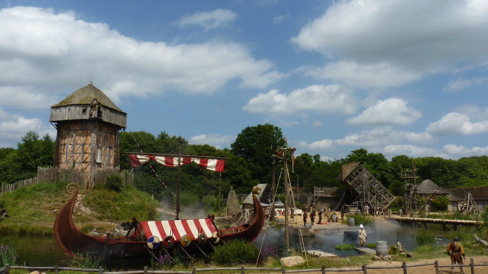 Le Puy du Fou et La Rochelle Brié Online