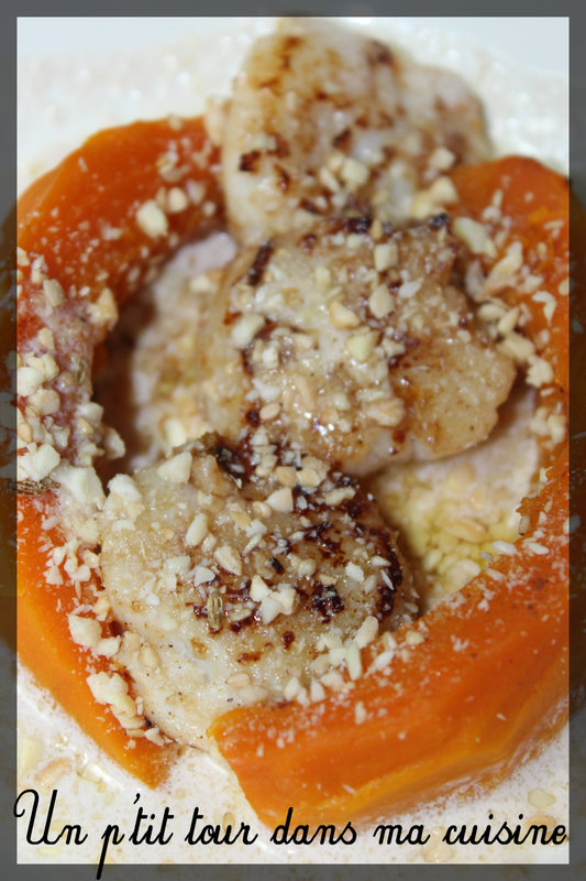 Noix de Saint-Jacques rôties, potimarron et amandes épicées2