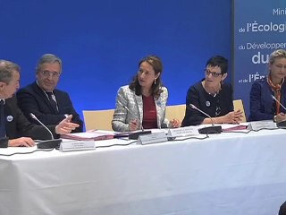 Photo-vidéo-youtube-maire-Escource-Patrick-Sabin-et-Ségolène-Royal-ministre-écologie-320x240-cRE