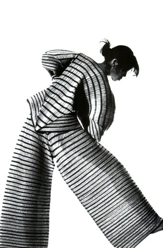 Issey Miyake, 1989 by Irving Penn - Alain.R.Truong