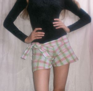 short vert rose