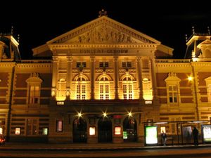 concertgebouw_amsterdam_night_view