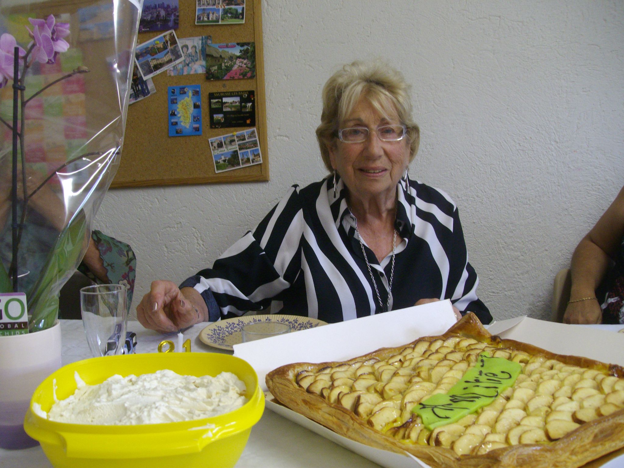 304 Bon Anniversaire Liliane Photo De Repas Crea Verre A Soie