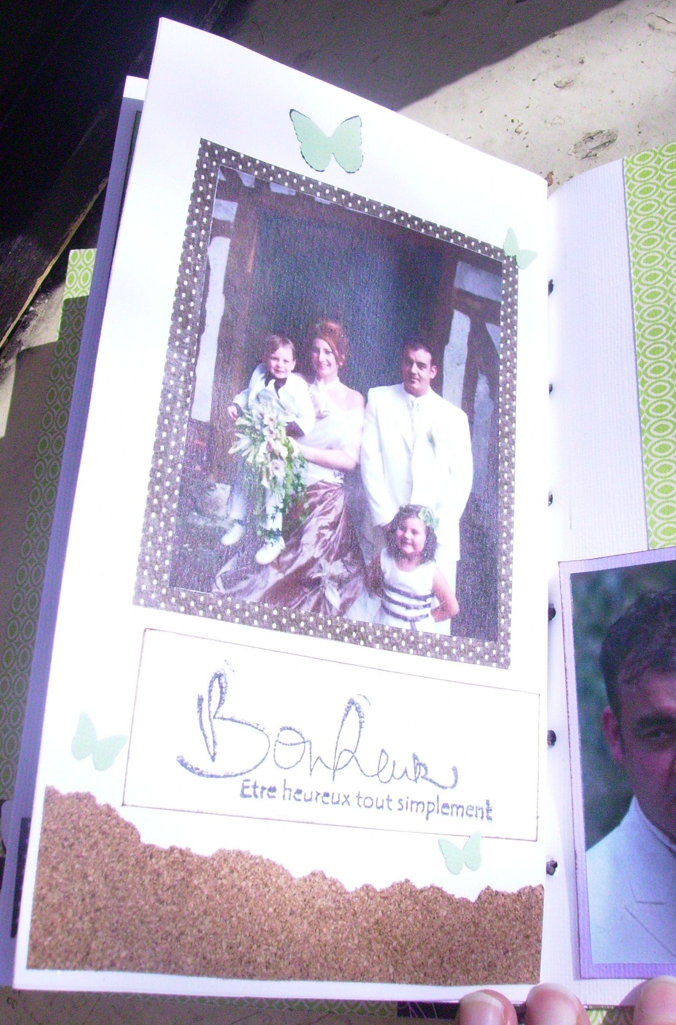 Minialbum souvenir de mariage, couleurs vert, chocolat et touche de