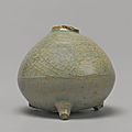 A 'Guan'-type 'Longquan' celadon waterpot, Song dynasty