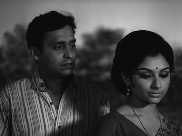aranyer din ratri avi
