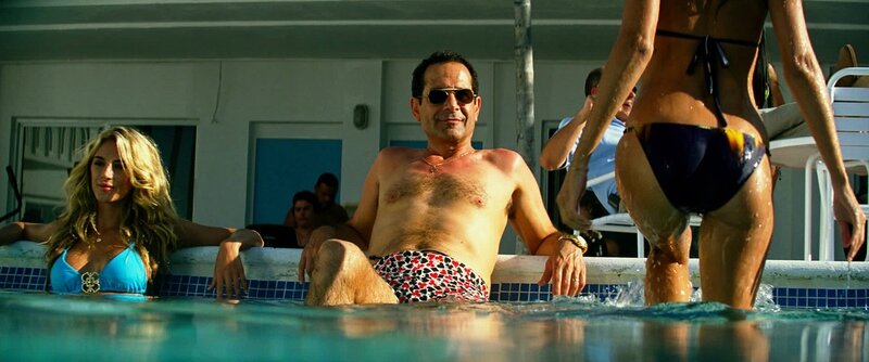 Tony Shalhoub dans le rôle de Victor Kershaw