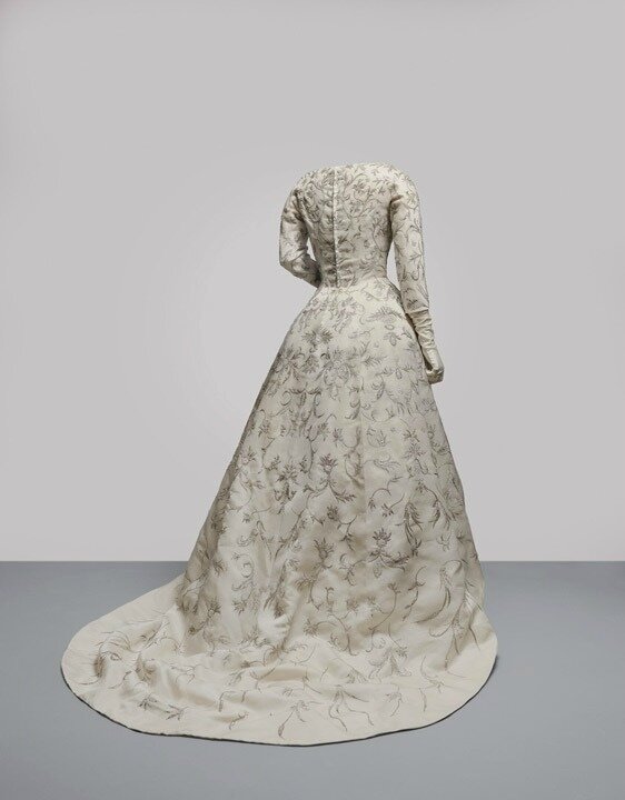 Viernes de Inspiración: Cristobal Balenciaga Wedding Dress (con