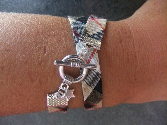 bracelet-bracelet-double-en-tartan-style-bur-7048423-dscf0556-63105-96190_570x0