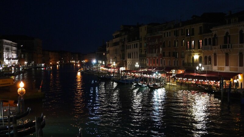 Venise by night !