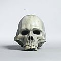 Tête de mort en bois laqué, probablement Allemagne, fin du XVIIIe-début du XIXe siècle. Photo Sotheby's