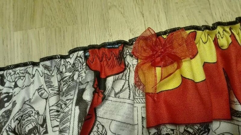 Culotte CHARLOTTE en coton imprimé Marvel - noeud de mousseline rouge - taille L(2)