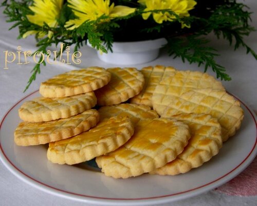 Petits biscuits sablés de Pourim avec glaçage royal - Pâtisseries et  gourmandises