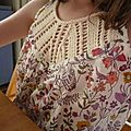 Robe à empiècement Valenciennes En famille à la Droguerie