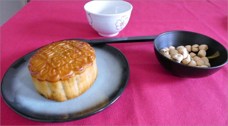 Gateau De Lune Ou Yue Bing Aux Graines De Lotus Croqdelice