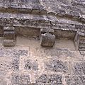 archéologie du bâti,art roman, modillons de la façade