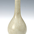 Guan ware bottle vase, jiaotanxia official kiln, song dynasty (960–1279)