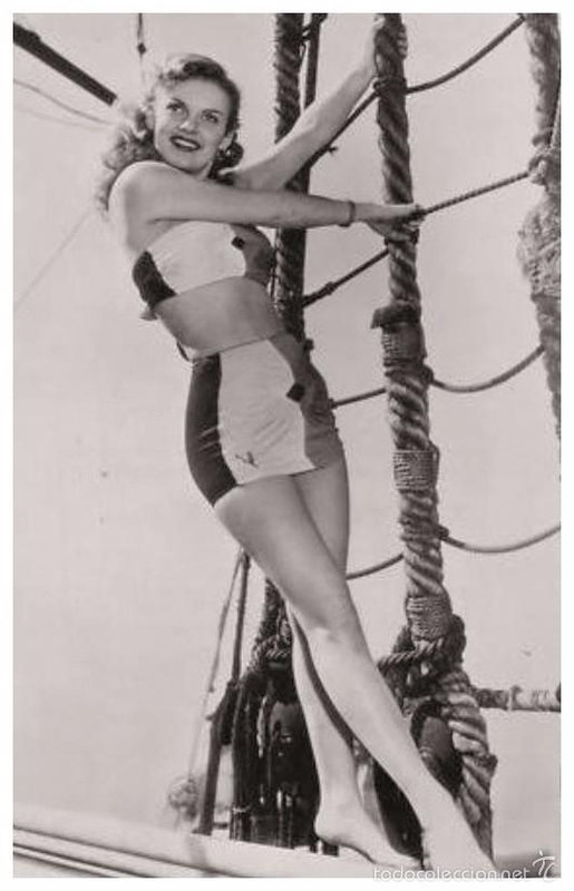 Swimsuit_CATALINA-COLOR-yellow-marion_marshall-1
