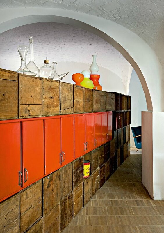 casiers-bois-parquet-meuble-orange