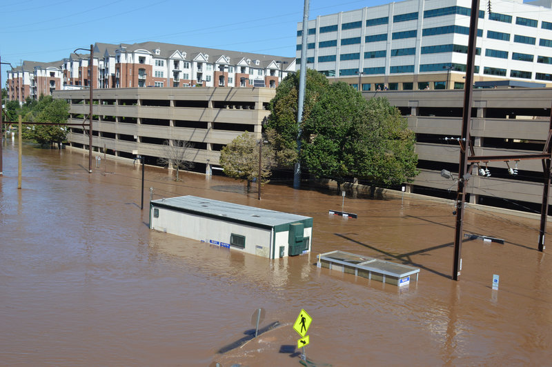 Inondations à Conshohocken (Pennsylvanie) le 2 septembre 2021 (auteur author Michael M Stockes)