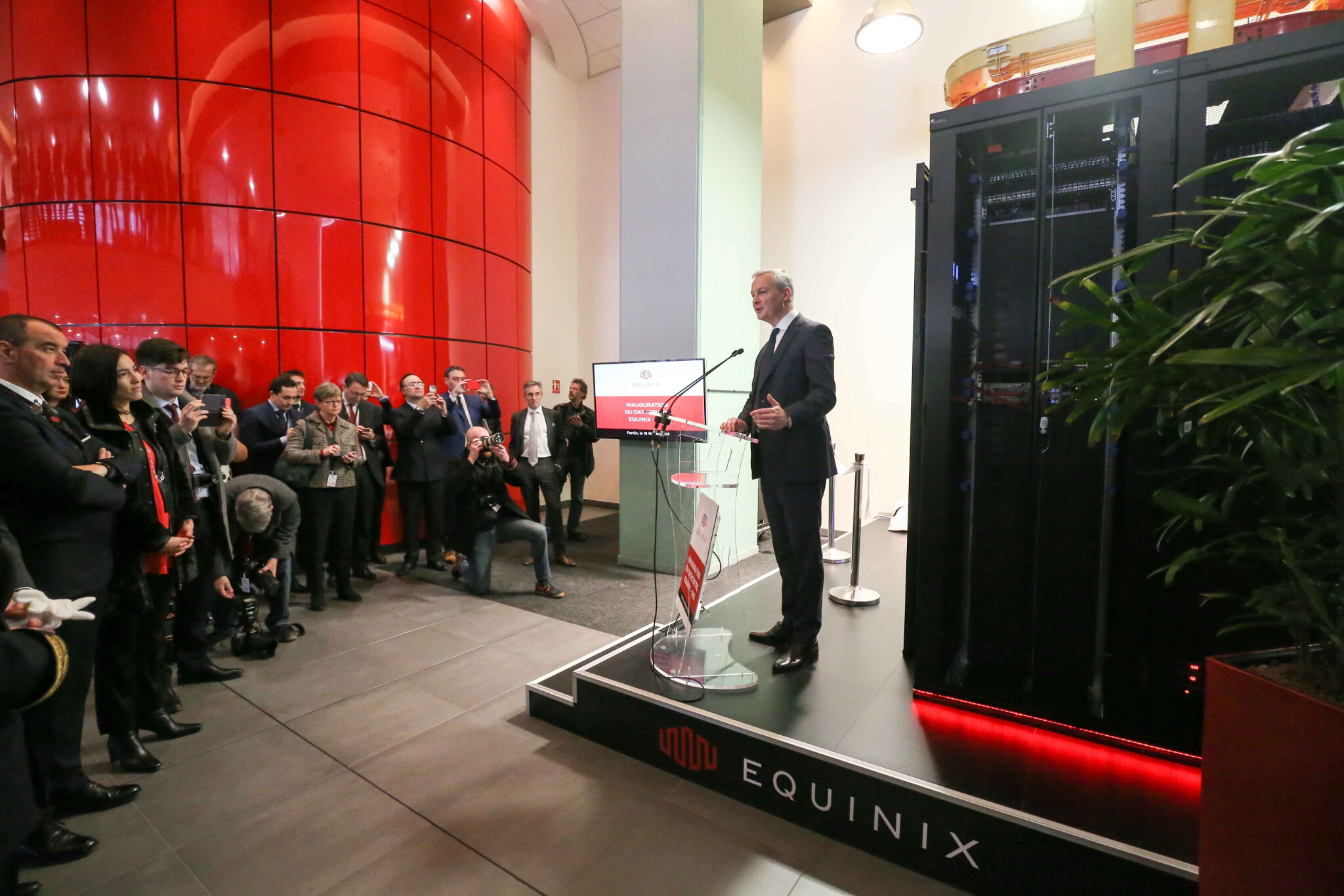 Bruno Le Maire inaugure le 8e datacenter d’Equinix. © Michel Stoupak. Lun 18.02.2019, 12h05m28.