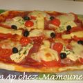 Pizza facile à la charcuterie italienne et divers fromages