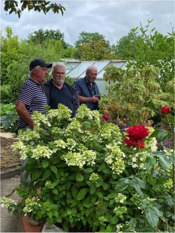 3 jardiniers - Source photo : Claude