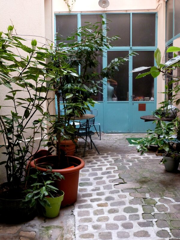 Cour