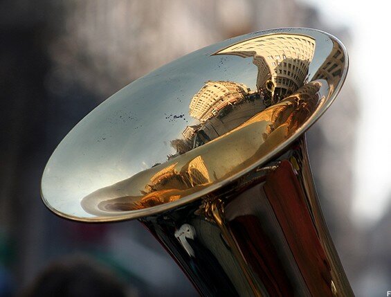fanfare01