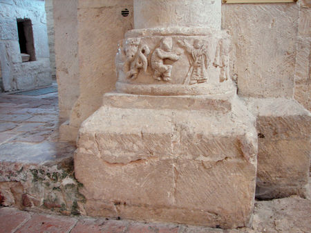 Saint_Andr__de_B_g__chapiteaux_10