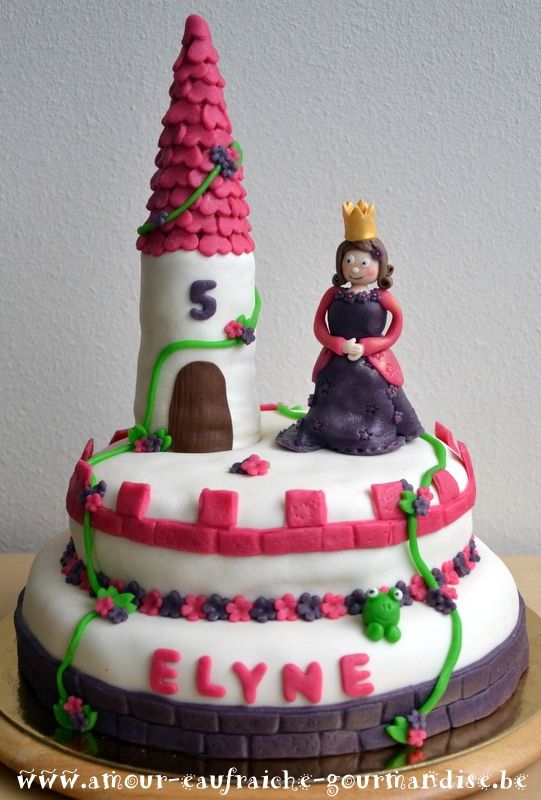 Gateau Un Chateau De Princesse D Amour D Eau Fraiche Et De Gourmandise