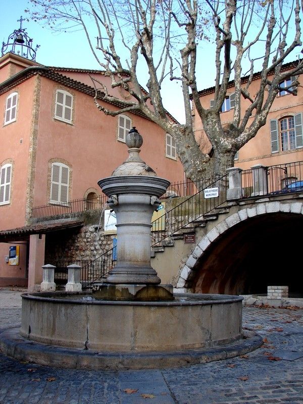 Fontaine_de_la_Burli_re