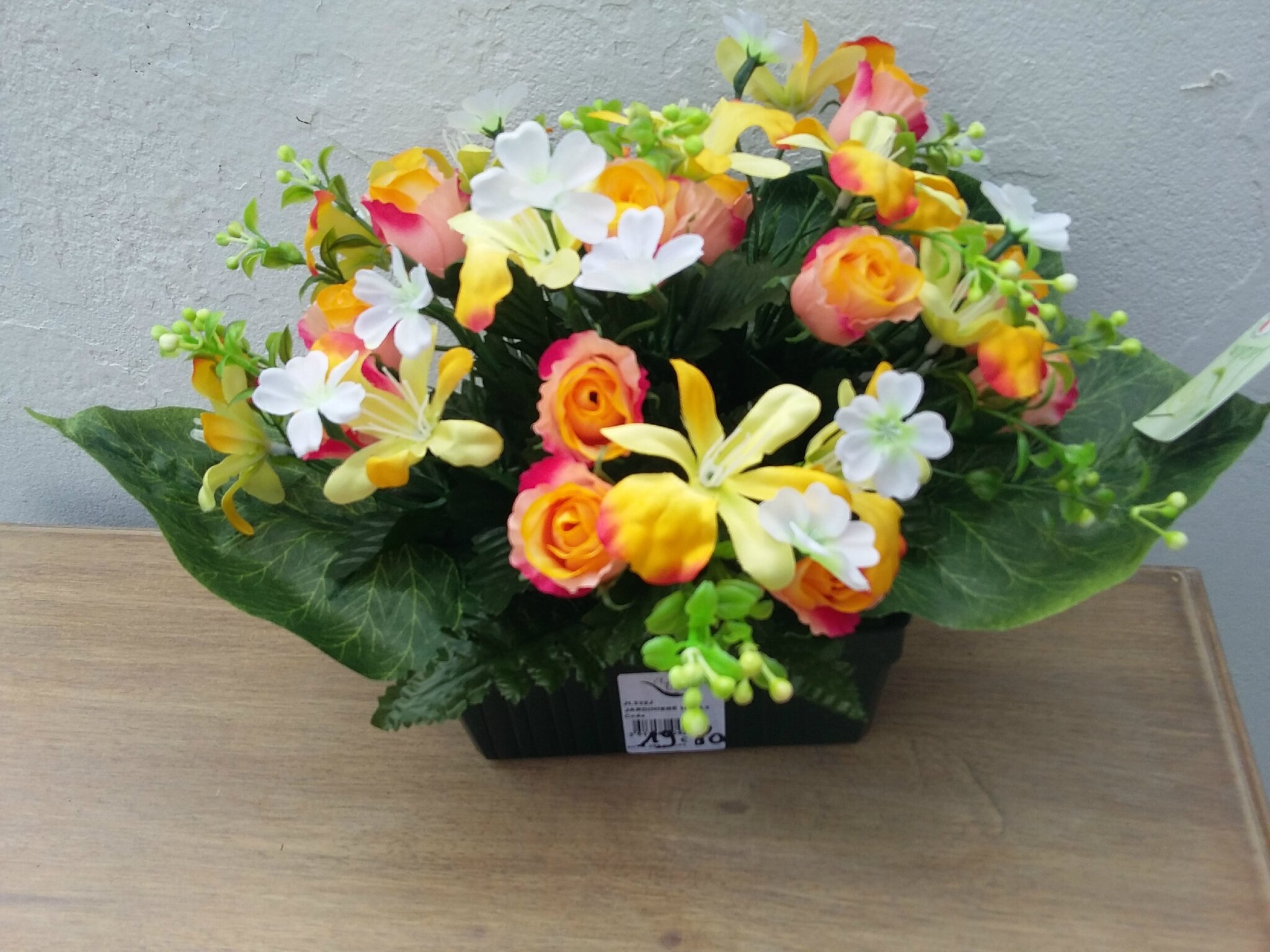 Arrivage jardinière de fleurs artificielles cimetière pour
