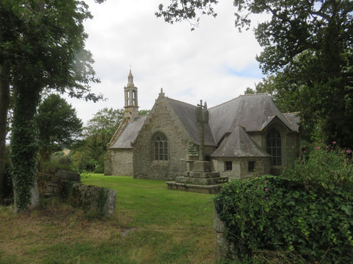 Et une chapelle, une !