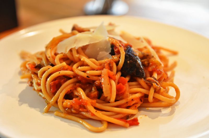 Terrine de queue et joue de boeuf Au coin de la table...
