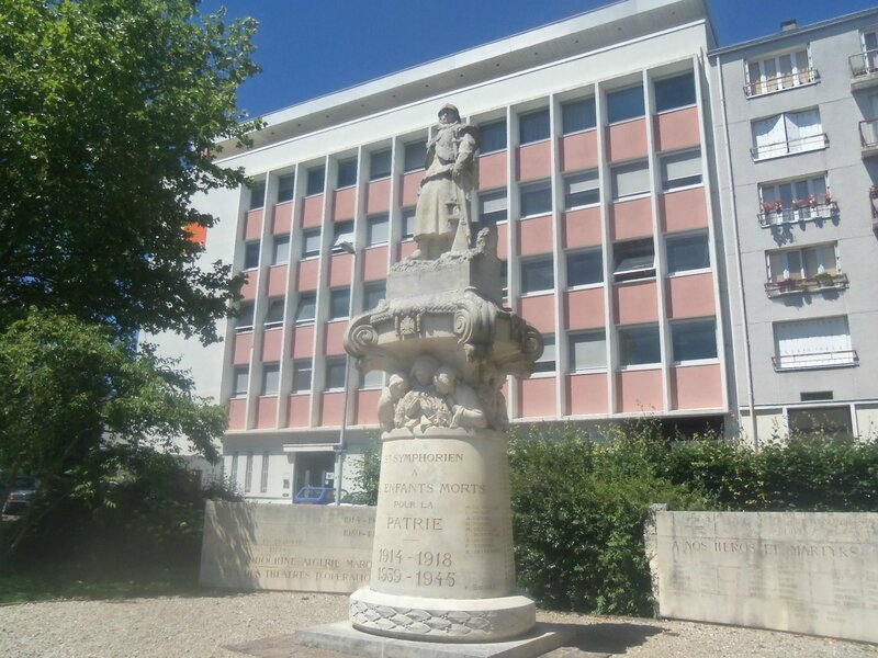 Place Du Président Coty Tours PATRIMOINE MILITAIRE : LES MONUMENTS AUX MORTS I - patrimoine militaire