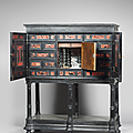 Cabinet sur pied en bois noirci et façon écaille, flandres, xviie siècle