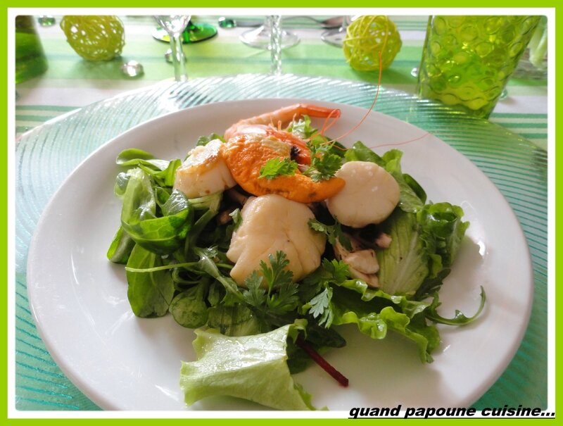 salades mélangées aux fruits de mer-25