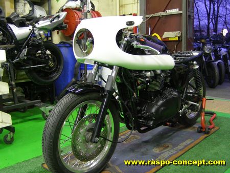 CA AVANCE CE CAFE RACER  TRIUMPH RASPO CONCEPT