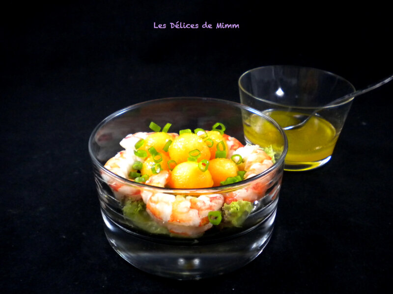 Salade de crevettes et melon pour une entrée rapide et bien fraîche