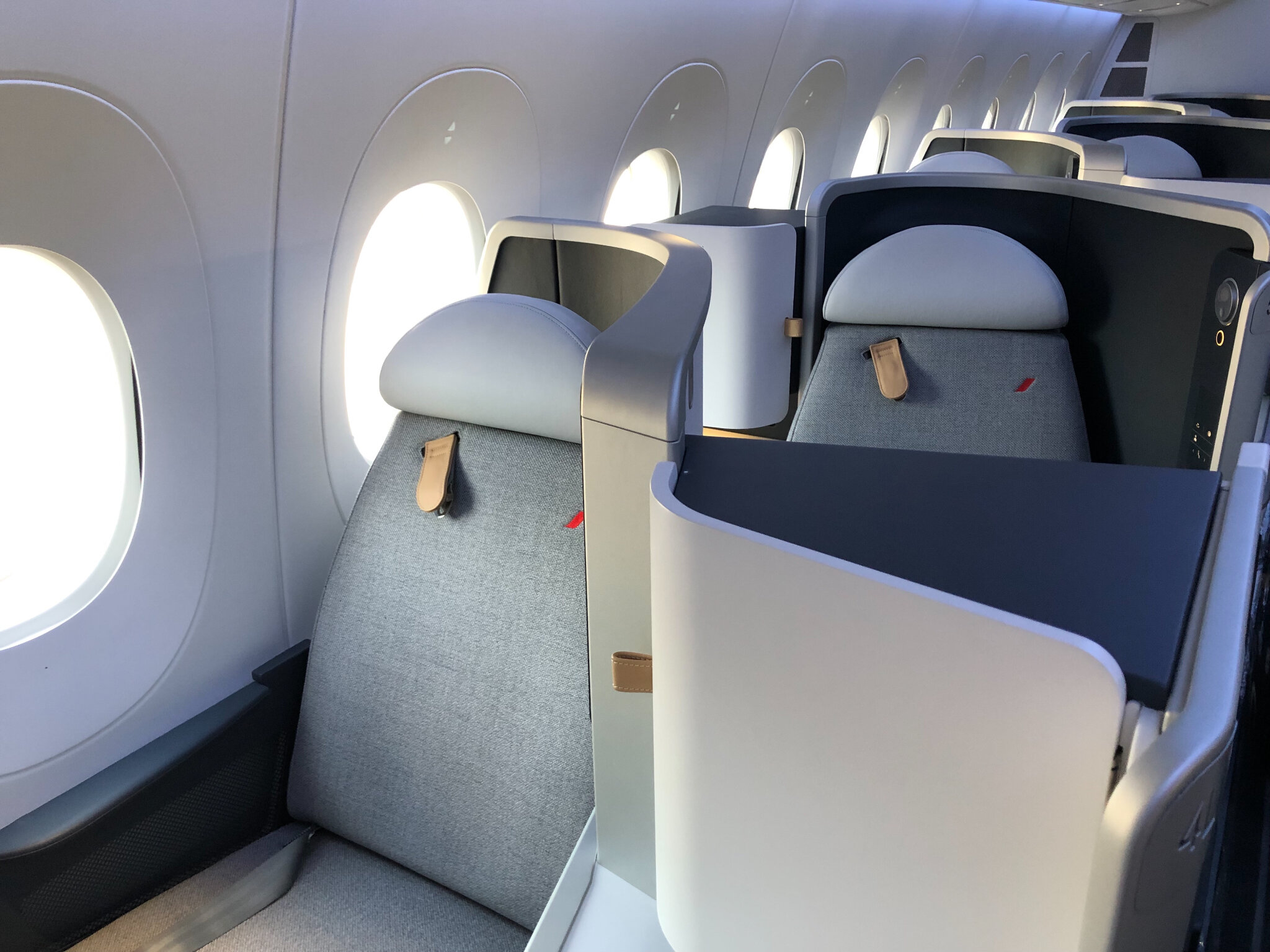 Nouvelle cabine business Air France A350 - OHLALAIR LE DESIGN DANS LES  AVIONS