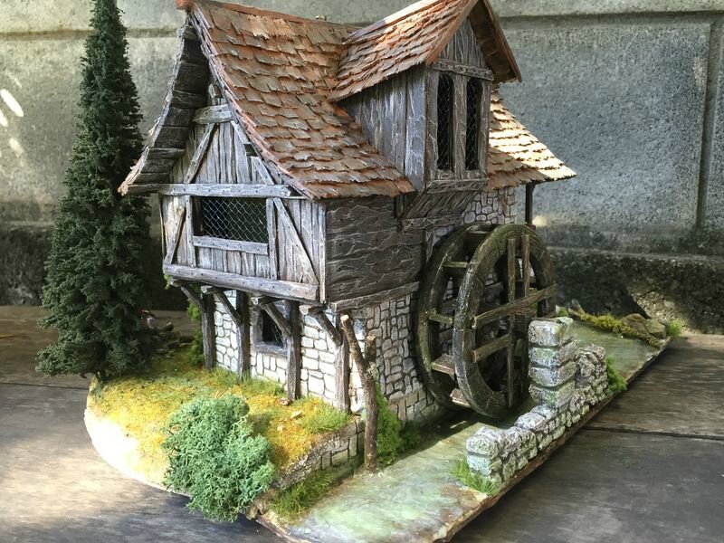 Réalisation Dun Moulin à Eau Médieval Modèle Tabletop World