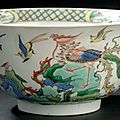 Grand bol en porcelaine de la famille verte. chine, dynastie qing, époque kangxi (1662-1722)