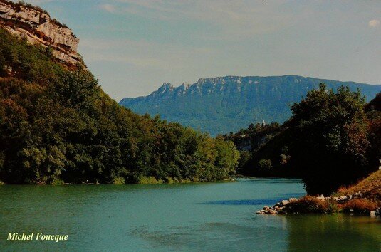 Montee Pedestre Sur L Impressionnante Dent Du Chat Magnifique Belvedere Sur Le Lac Du Bourget Et Les Alpes Savoie Evasion En France