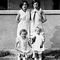 1928, santa monica - norma jeane en famille - 1