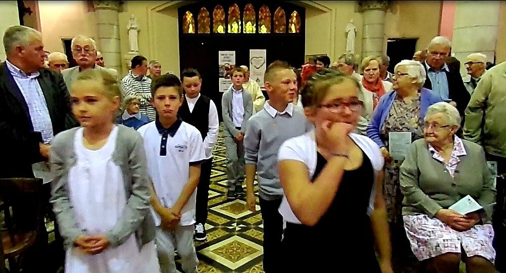 2016-05-29-entrées eucharistie-Vieux-Berquin (13)